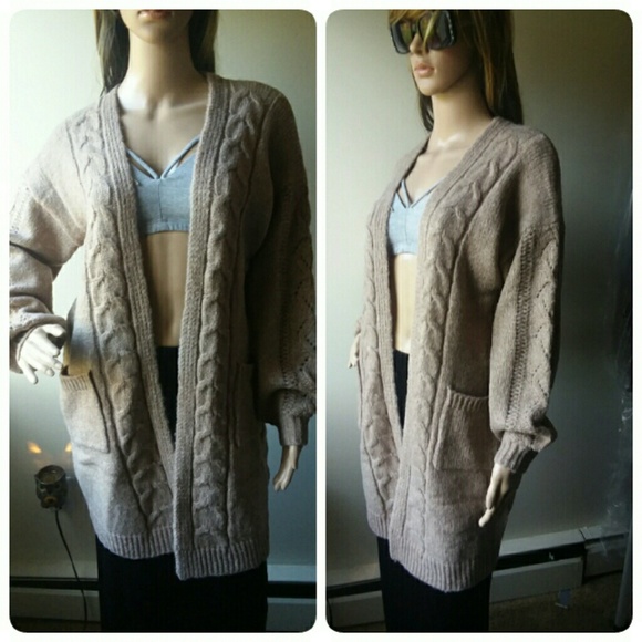 ONLY SMALL LEFT! CABLE KNIT CHUNKY MOCHA CARDIGAN! - Picture 2 of 6